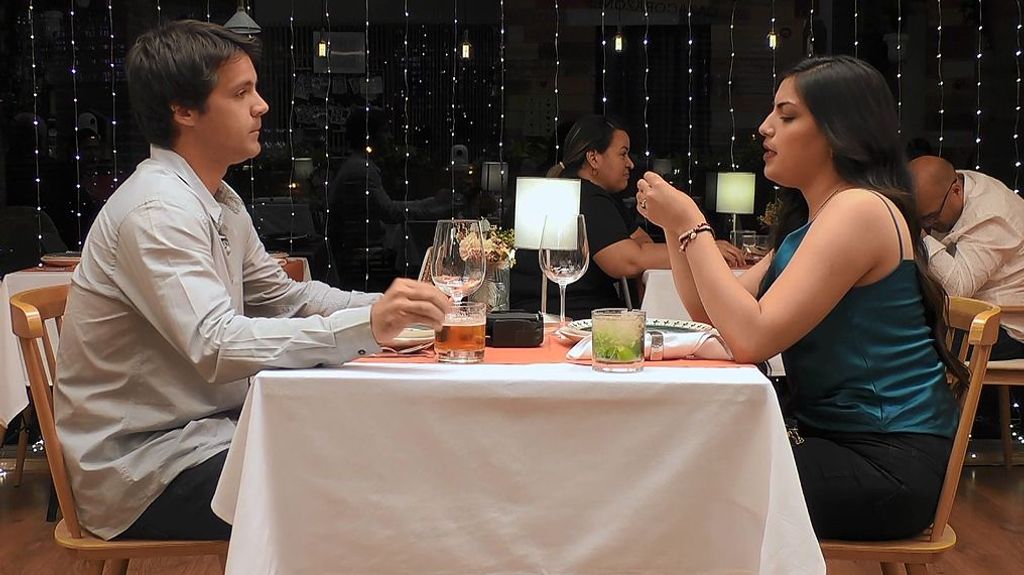 Fabio y Verónica durante su cita en 'First Dates'