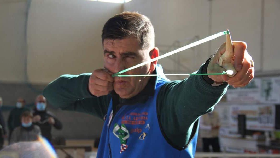 Jose Manuel, albañil de Sevilla y campeón de Europa de tirachinas.