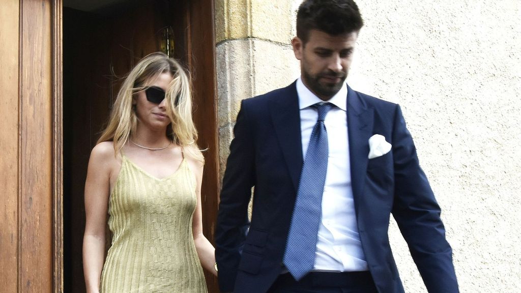 Piqué y Chía abandonan la boda del hermano de futbolista, Marc Piqué