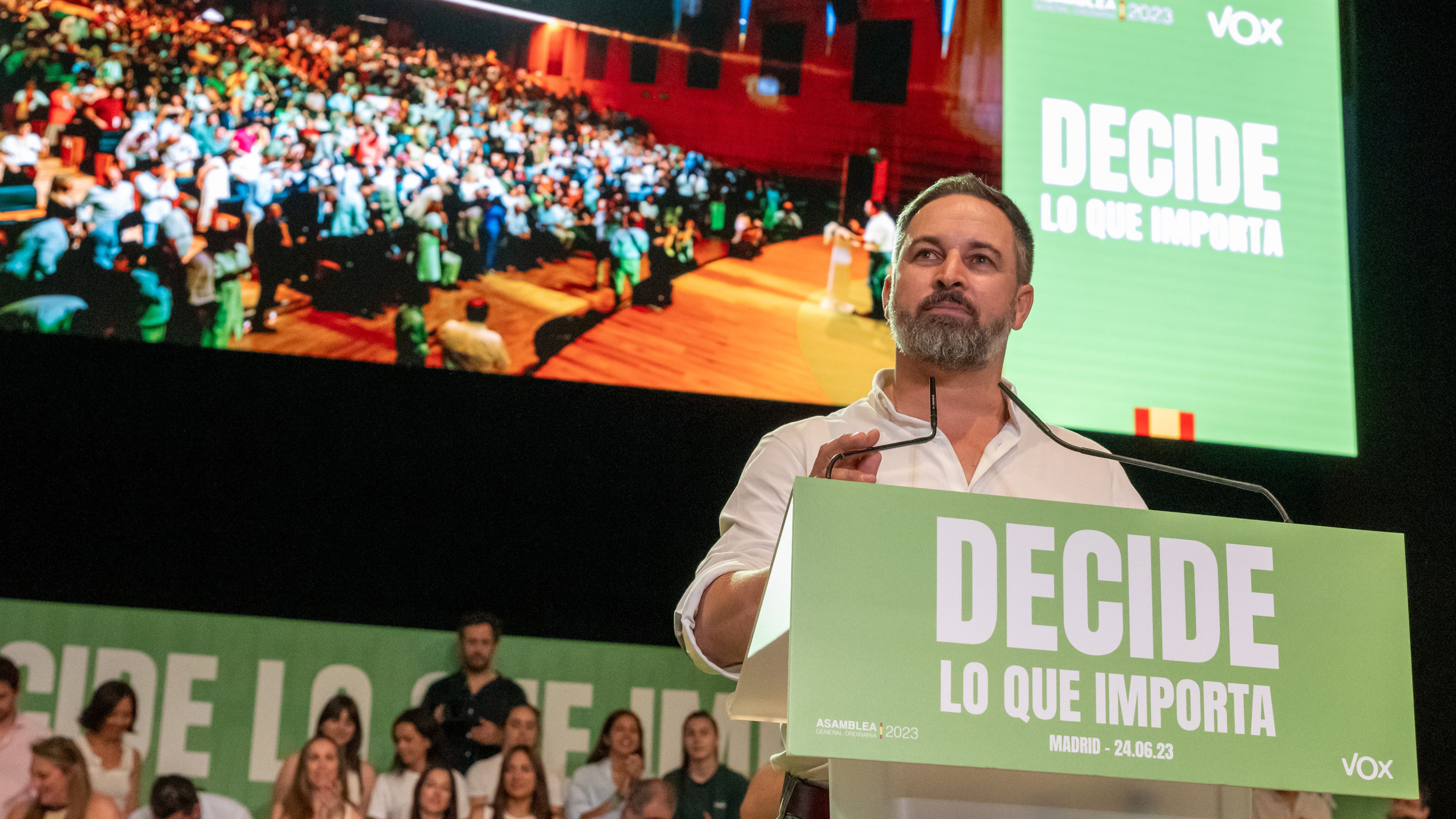 Abascal reclama al PP "hablar" en Extremadura y justifica querer entrar en gobiernos para que los acuerdos "se cumplan"