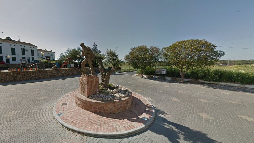 Estatua en la localidad de El Granado (Huelva)