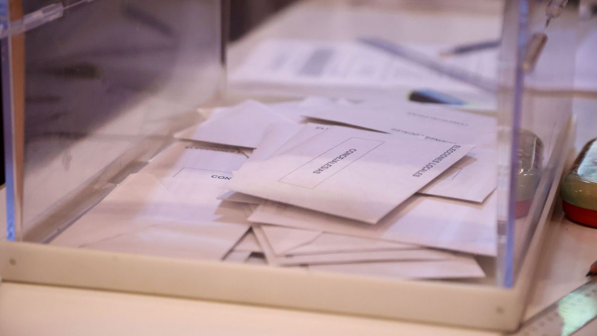 Los votos nulos y los votos en blanco también se introducen en las urnas como las del 23J