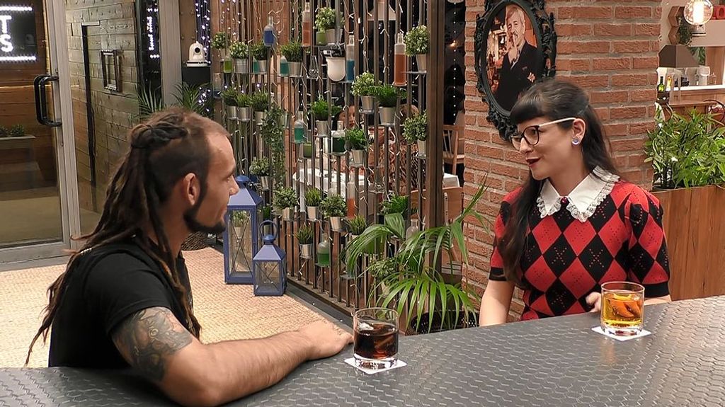 Analís advierte a su cita in extremis en ‘First Dates’: “Yo no quiero ser madre”