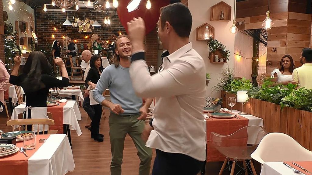 Luis y David durante su cita en 'First Dates'