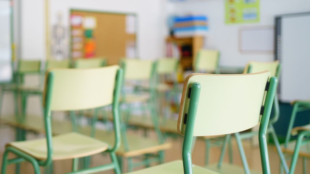 Muere una trabajadora en Móstoles en plena ola de calor mientras limpiaba sola en un colegio