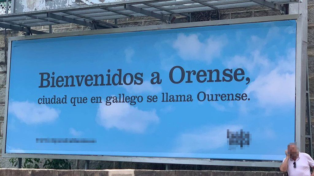 Cartel que ha aparecido en la ciudad de Ourense.