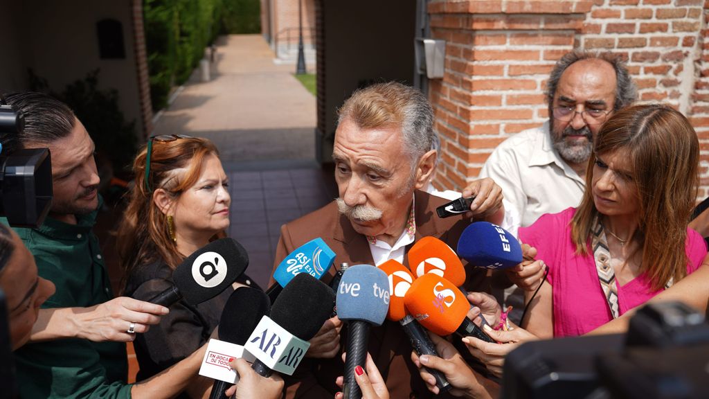 El abogado de Carmen Sevilla, Marcos García-Montes, a su salida del velatorio