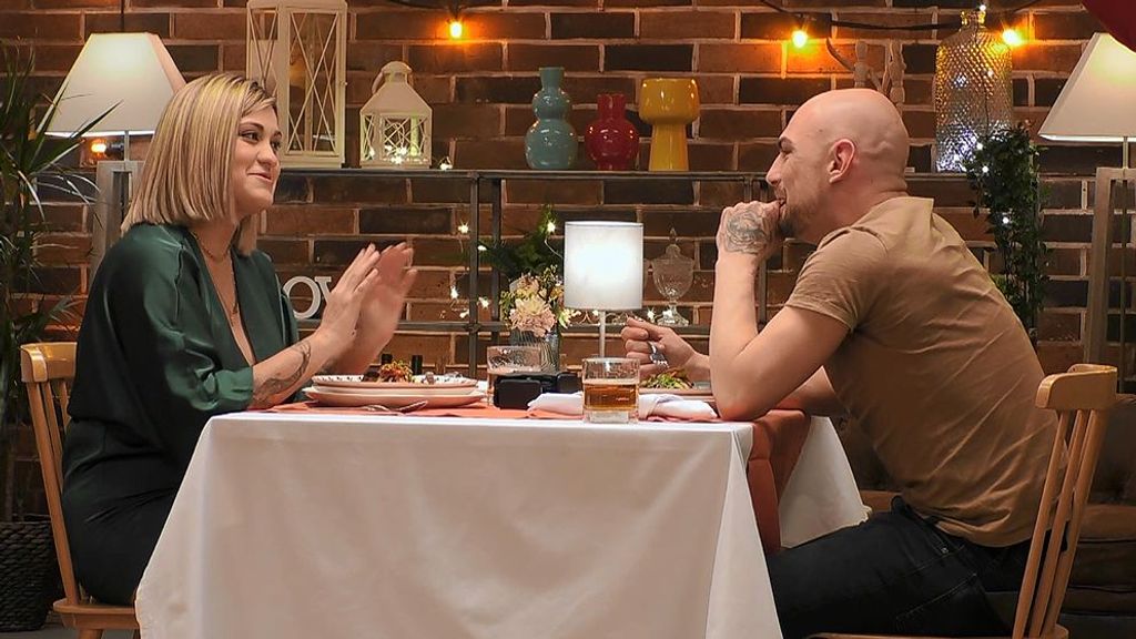 Génesis despierta la curiosidad de Francisco en ‘First Dates’: “Quiero conocer su lado oscuro”