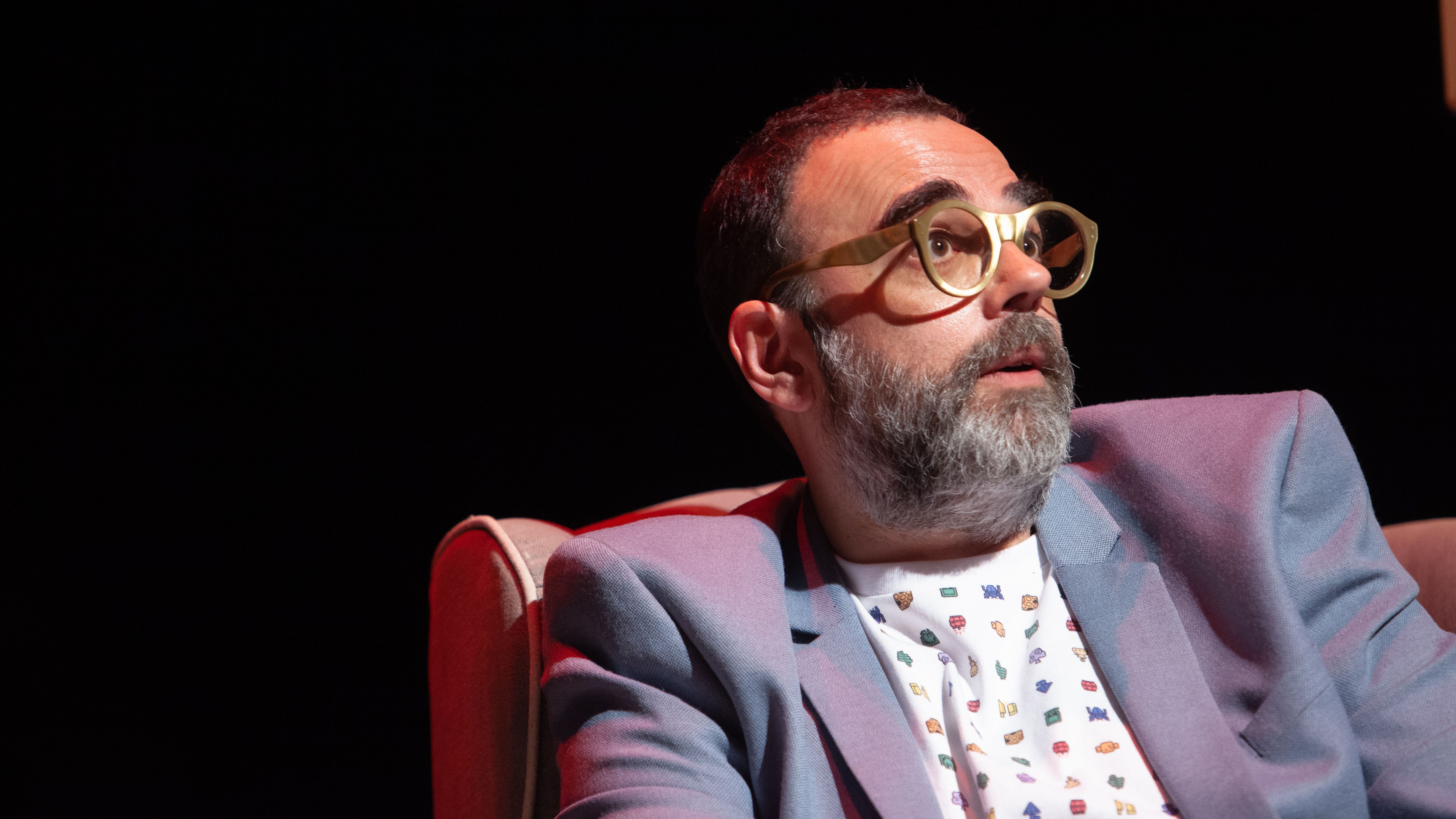 "Los amigos que uno hace después de los 40 llegan ya a un edificio terminado."