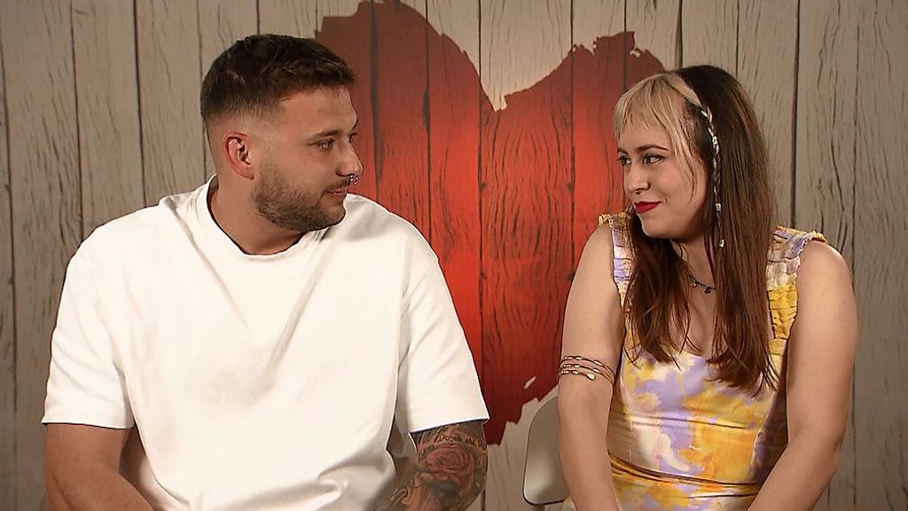 Raquel y Rafael durante su cita en 'First Dates'