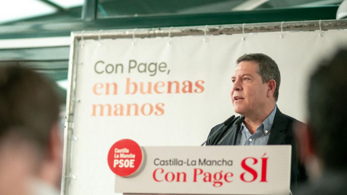 El candidato socialista a la Junta de Comunidades, Emiliano García-Page, en un acto electoral en Mora (Toledo).