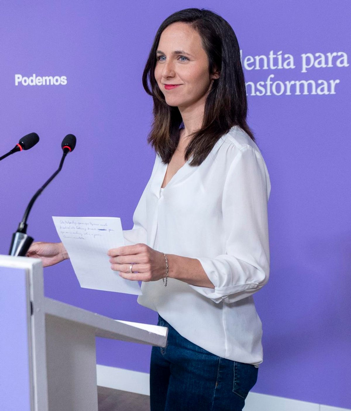La líder de Podemos y ministra de Derechos Sociales, Ione Belarra, a su llegada a una rueda de prensa en la sede de Podemos, a 29 de mayo de 2023, en Madrid (España).
