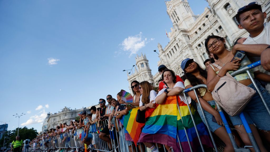 La manifestación del Orgullo LGTB+ en Madrid, en IMÁGENES