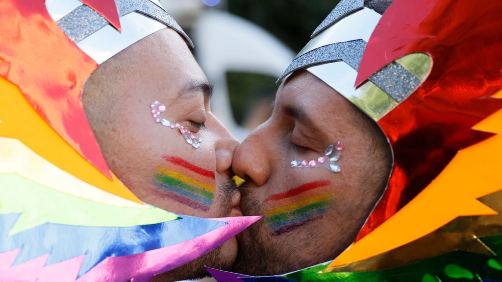 La manifestación del Orgullo LGTB+ en Madrid, en IMÁGENES