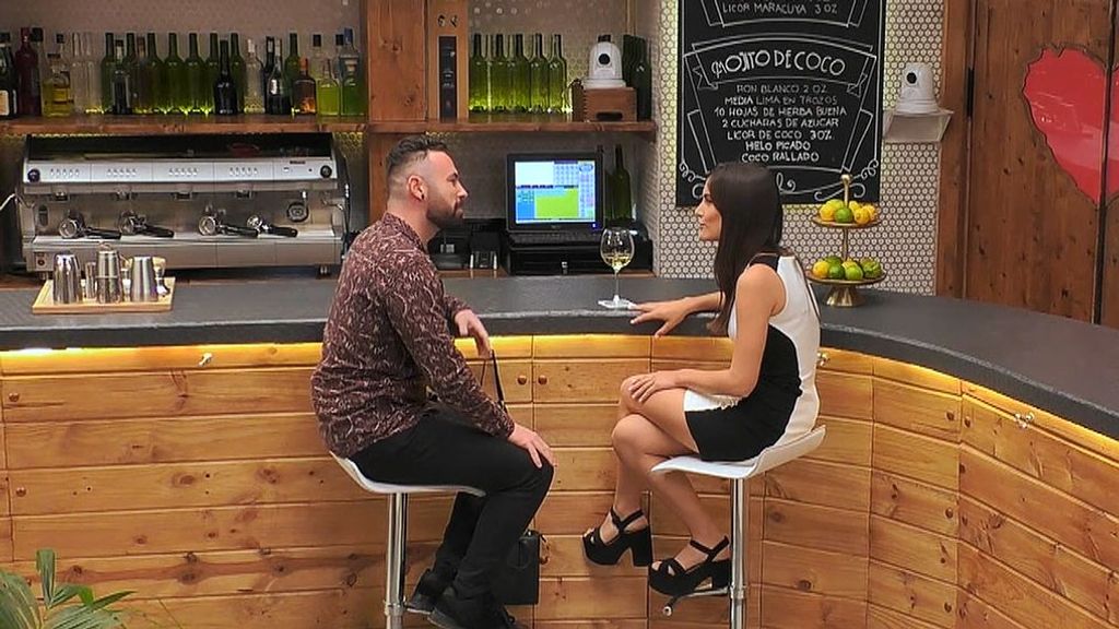 Celia y Ben durante su cita en 'First Dates'