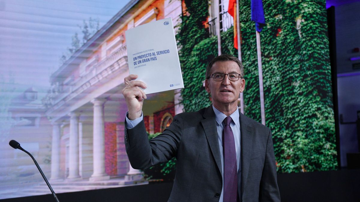 El presidente del PP, Alberto Núñez Feijóo, en la presentación ayer de su programa electoral