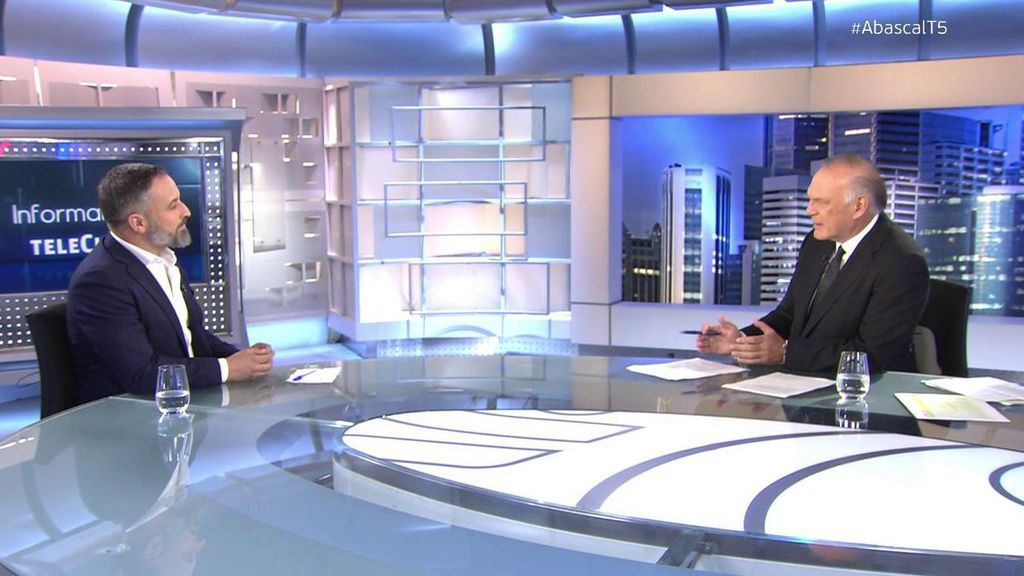 Santiago Abascal en su entrevista con Pedro Piqueras: "Bildu debe ser ilegal"