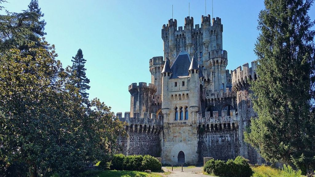 Castillo de Butron, en Gatica, Vizkaia