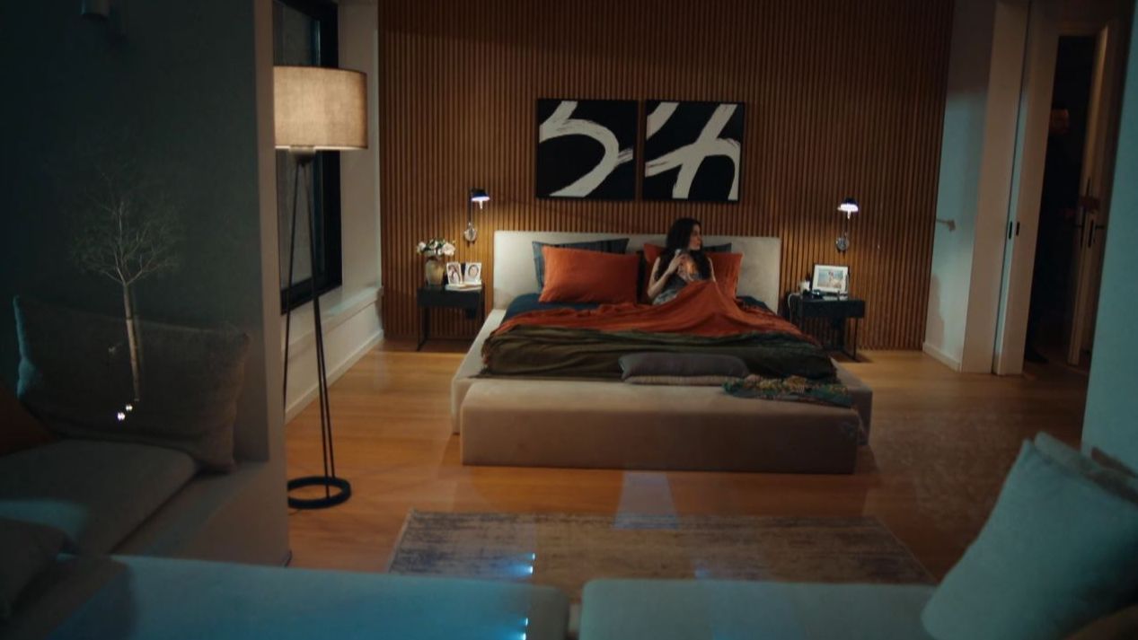 En la suite de Murat y Neslihan predominan colores pasionales como el rojo y el negro