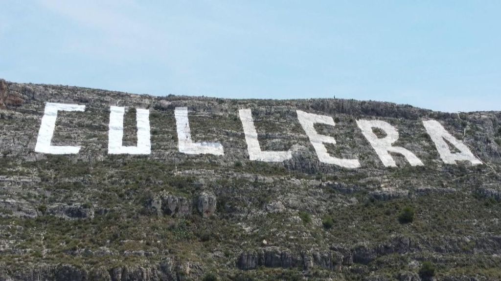 Las letras de Cullera se ponen guapas para su 50 aniversario