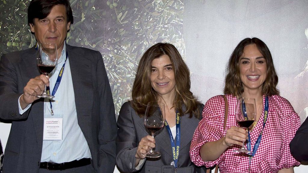 Manolo, Xandra y Tamara Falcó, en un homenaje a su padre