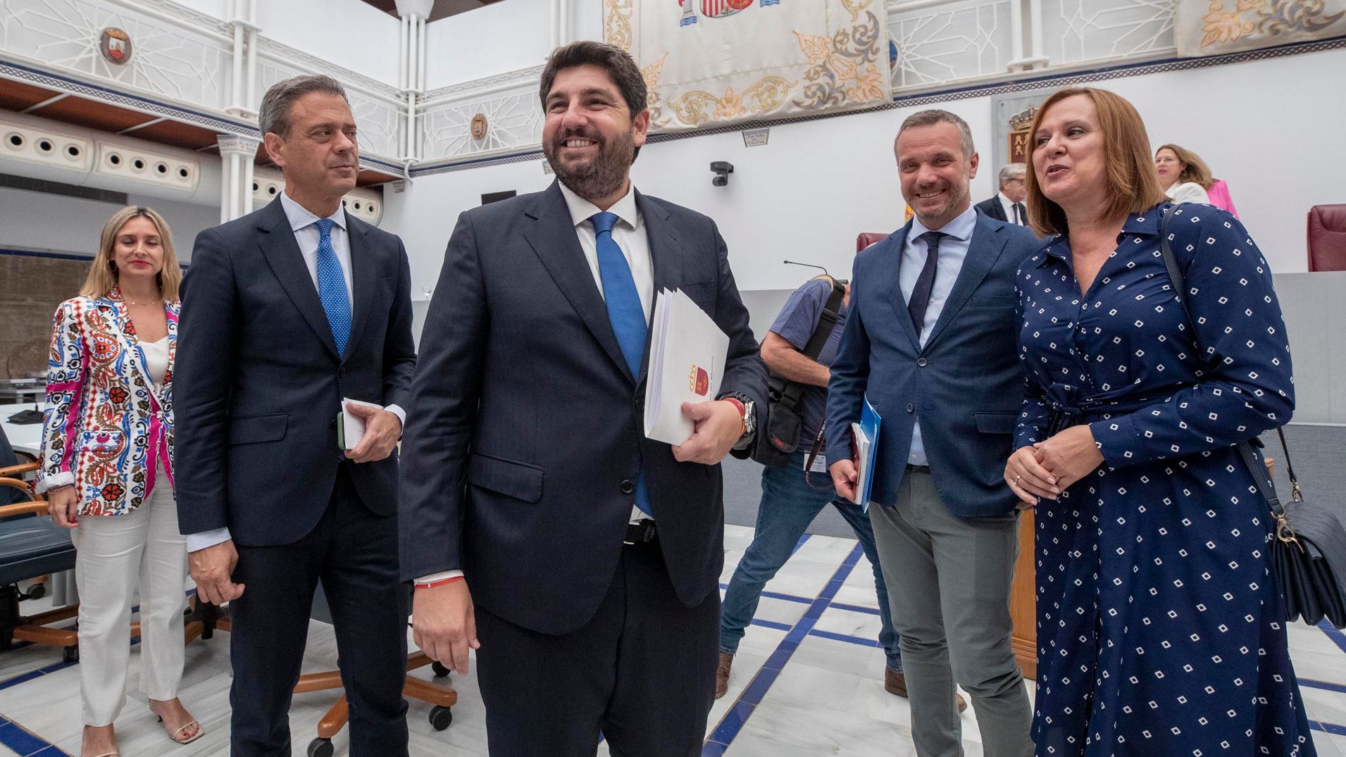 El candidato del PP y presidente de la Región de Murcia, Fernando López Miras, en el pleno de su investidura