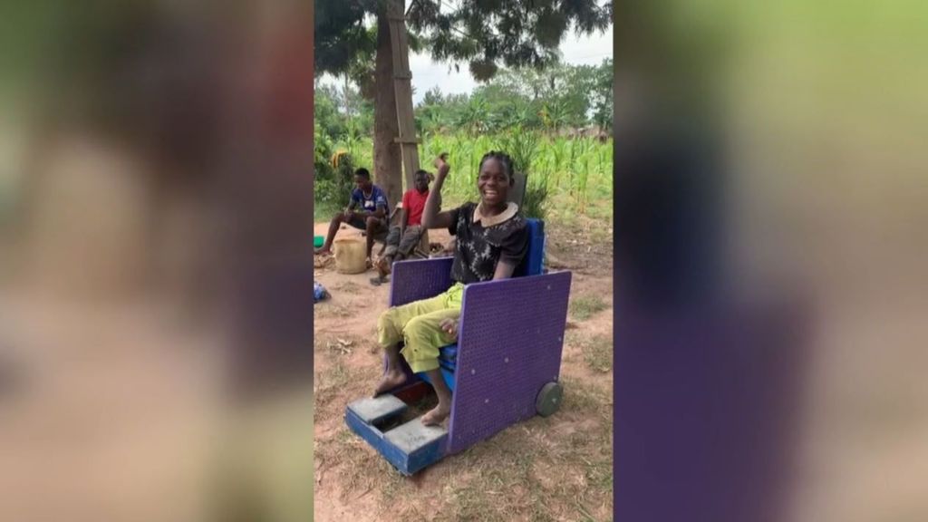 La iniciativa de cuatro jóvenes de la UPC en África: construir sillas de ruedas de bajo coste en Uganda