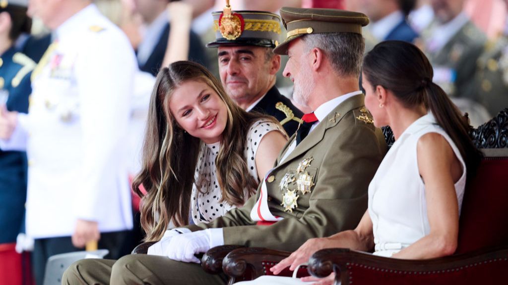 La princesa Leonor y su complicidad con el rey Felipe y la reina Letizia en la Academia Militar de Zaragoza