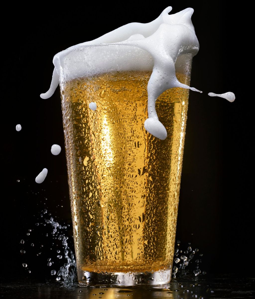 Oro líquido. En españa consumimos unos 80 litros de cerveza al año por cabeza.
