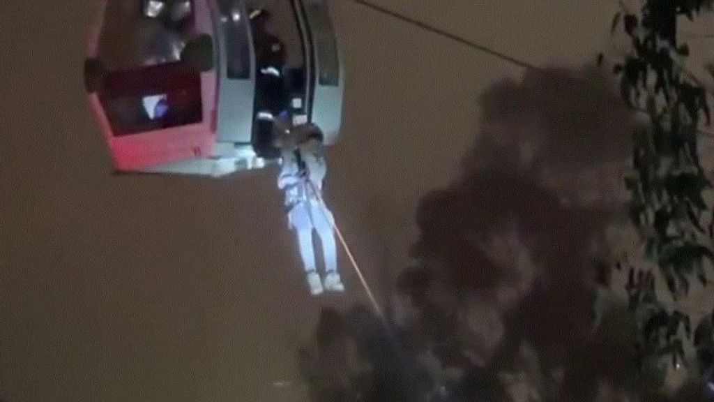 Susto en el teleférico de Quito: Rescate a 4.000 metros de altura