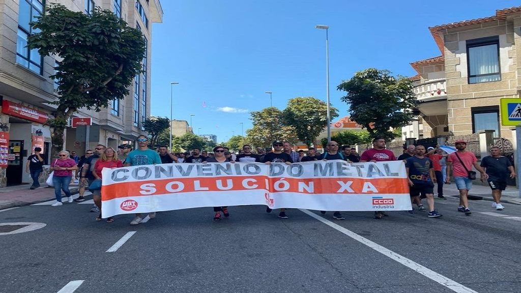 Manifestantes recorriendo las calles de Vigo en la sexta jornada de protestas