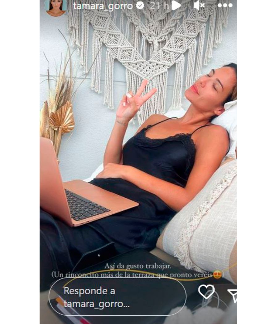 Tamara Gorro enseña el rincón chill out en el que le gusta trabajar de su terraza