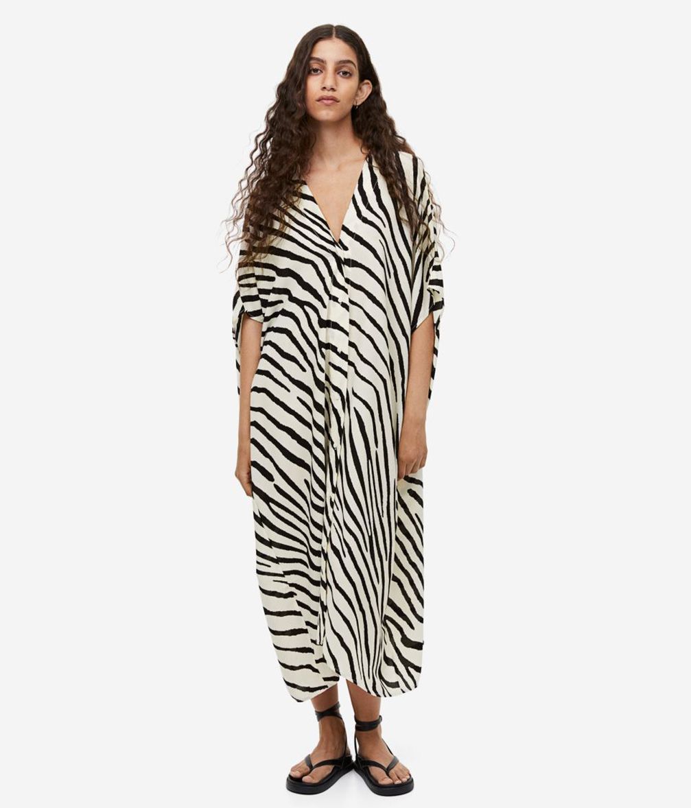 H & M