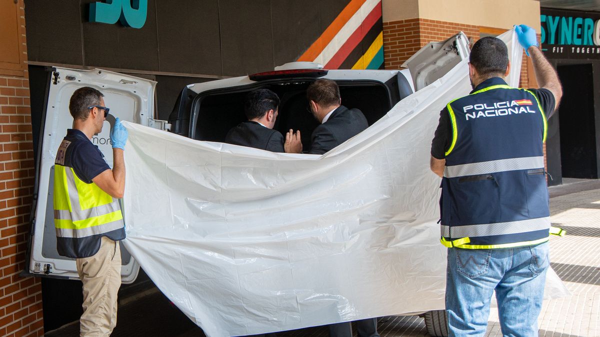 Trasladan el cadáver de la mujer hallada muerta en Logroño