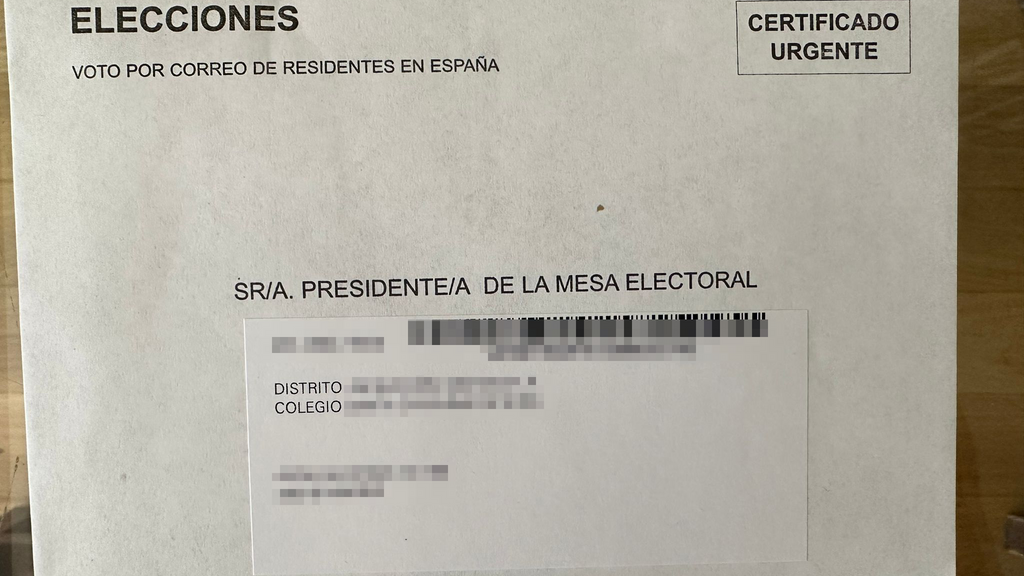 Un sobre en el que estará escrita la información de tu mesa electoral.