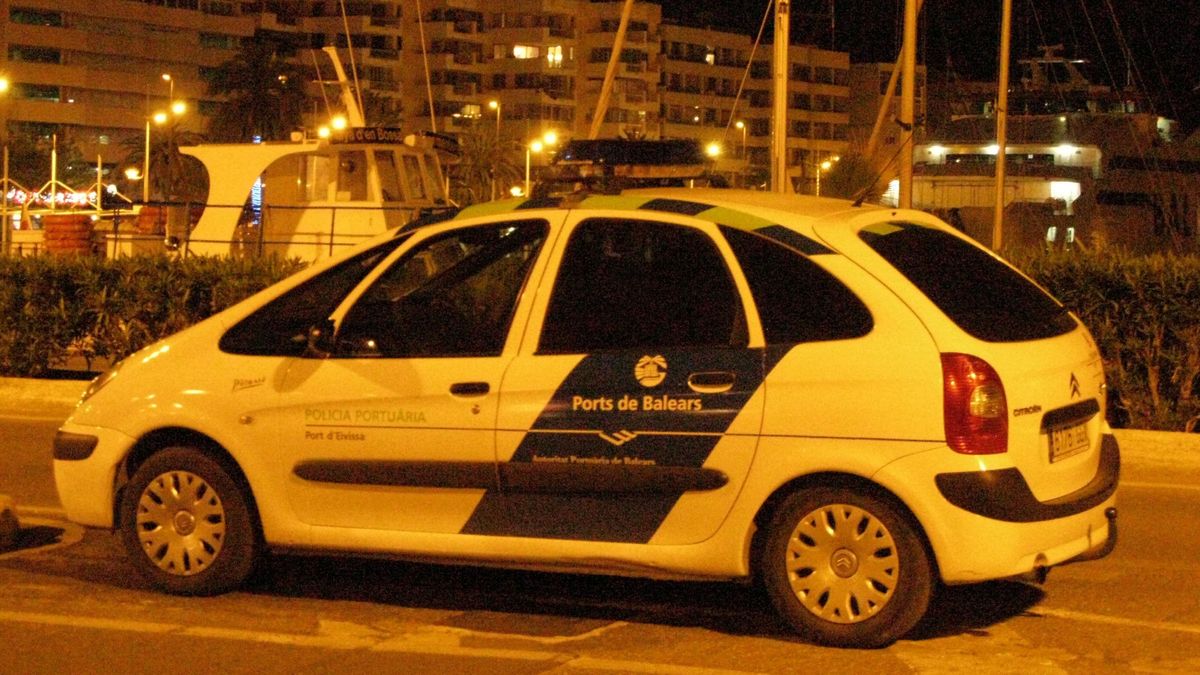 Vehículo de Policía en Ibiza, Baleares