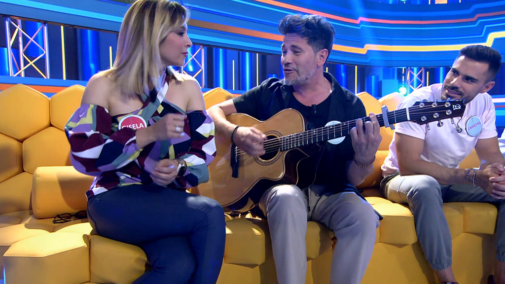 David DeMaría versiona una de sus míticas canciones para ’25 palabras’ junto a Gisela