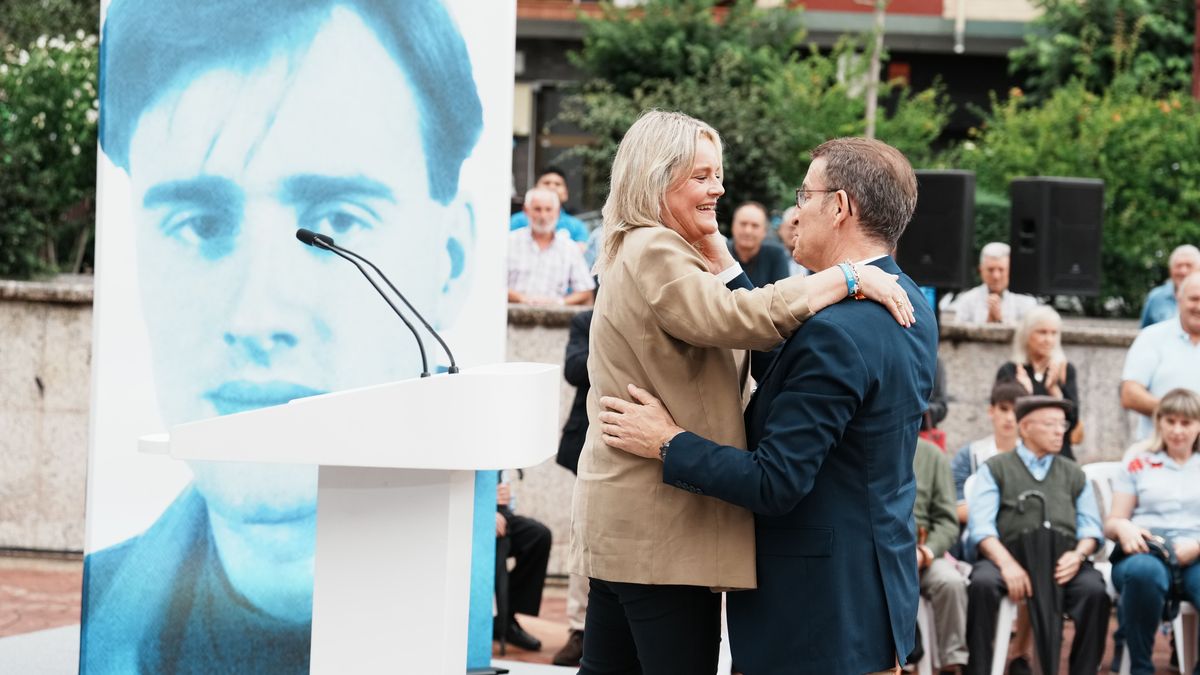 El presidente del PP y candidato a la presidencia del Gobierno, Alberto Núñez Feijóo, hoy en Ermua