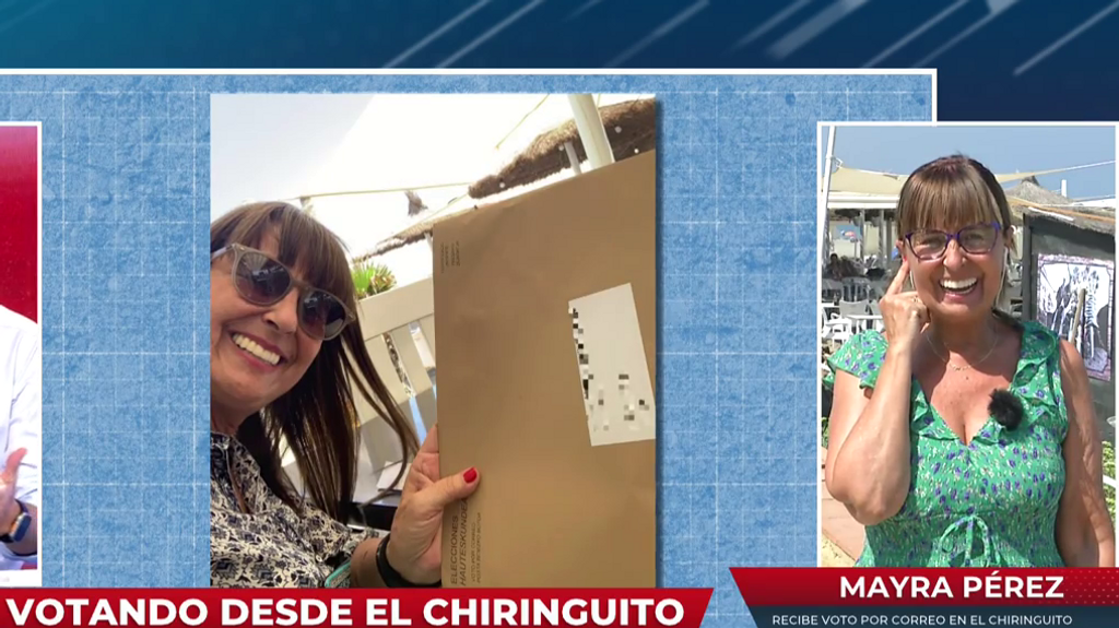Una mujer pide que le envíen el voto por correo a un chiringuito de la playa