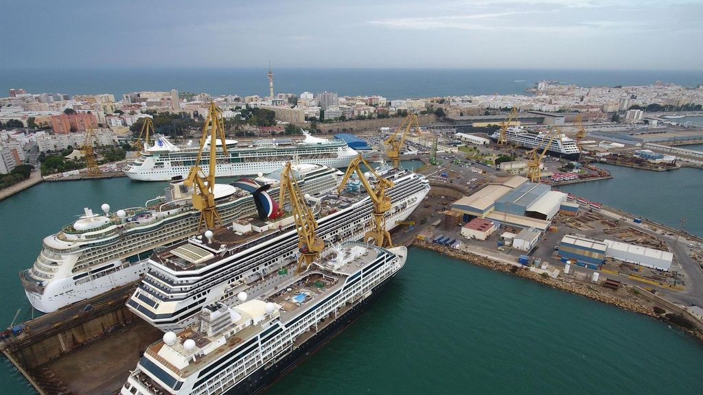 Cruceros en el astillero de Cádiz