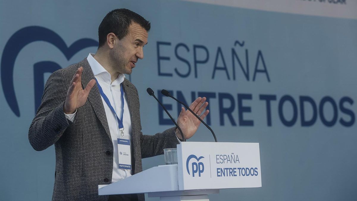 El candidato del PP, Vicente Mompó, presidente de la Diputación de Valencia tras persistir el empate con el PSPV