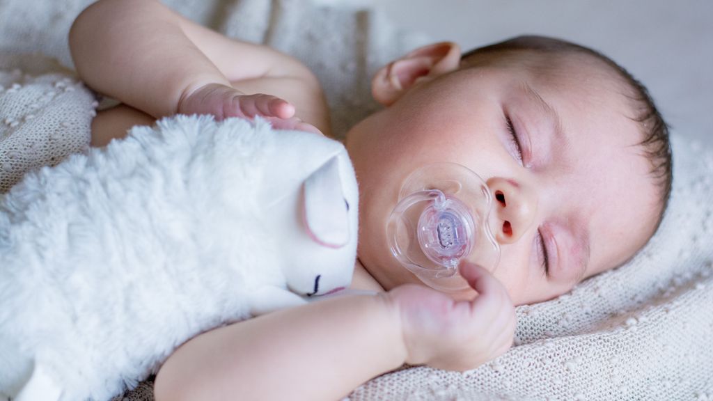 Los bebés no suelen dormir toda la noche sin despertarse