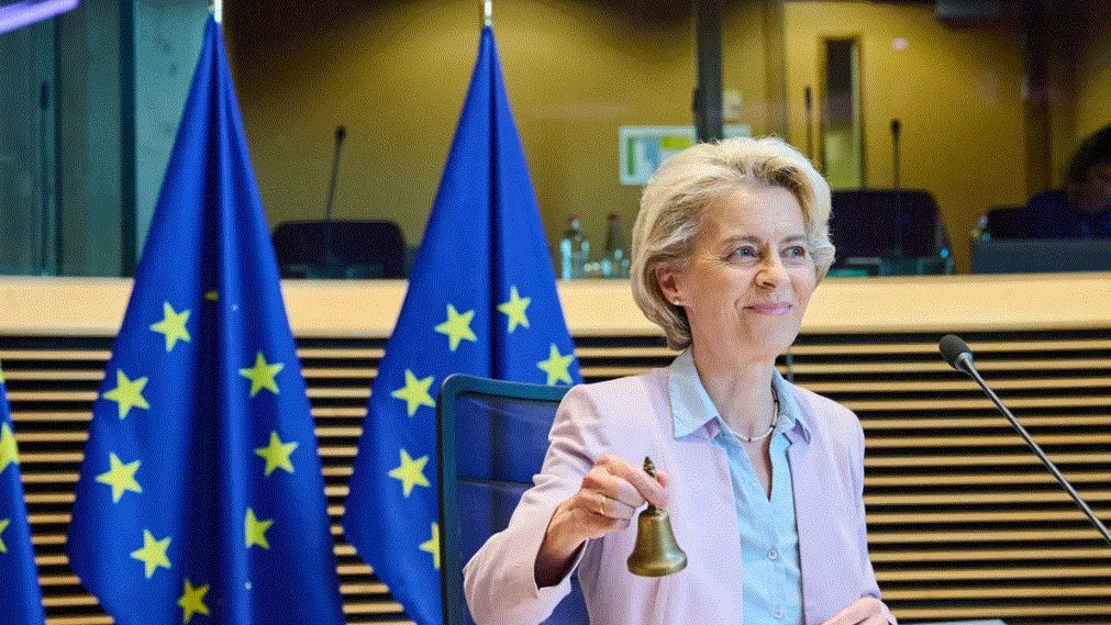 La Comisión Europea desmiente que Von der Leyen criticara a Feijóo