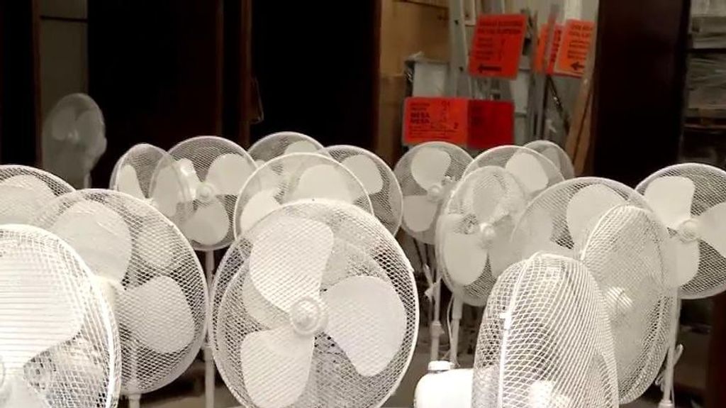 Ventiladores para votar el 23J en plena ola de calor