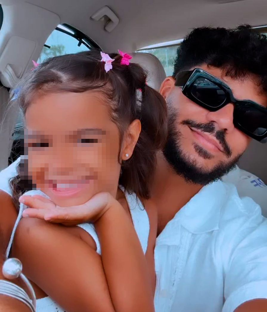 Juan José Peña se escapa con su hija en común con Alma Bollo a Chiclana de la Frontera, Cádiz