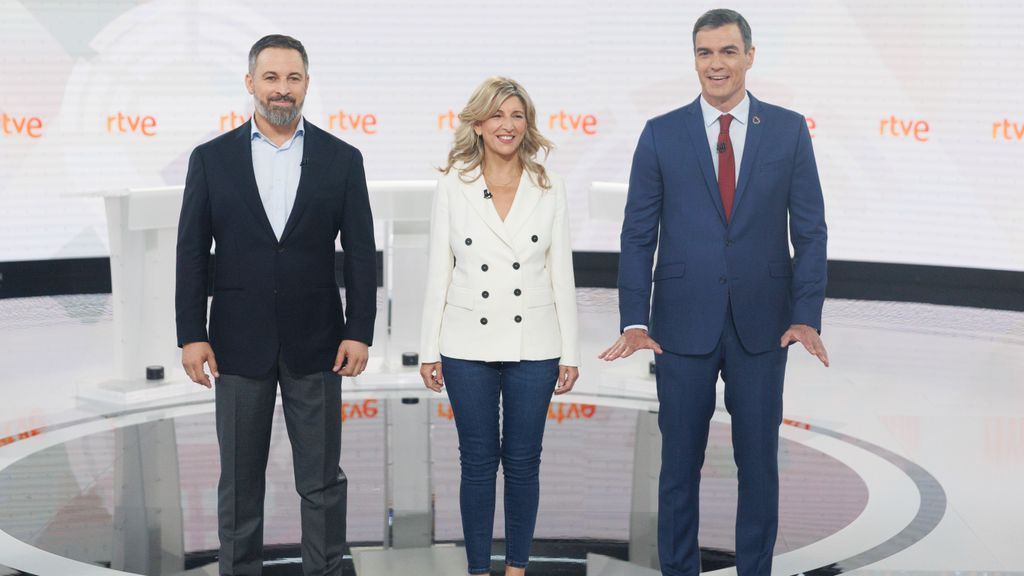 Pedro Sánchez, Santiago Abascal y Yolanda Díaz durante el debate a tres