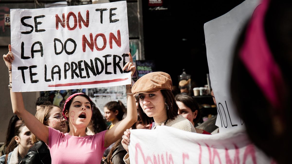 Pancarta sobre el consenso sexual el pasado 8 de marzo de 2023 en Roma.