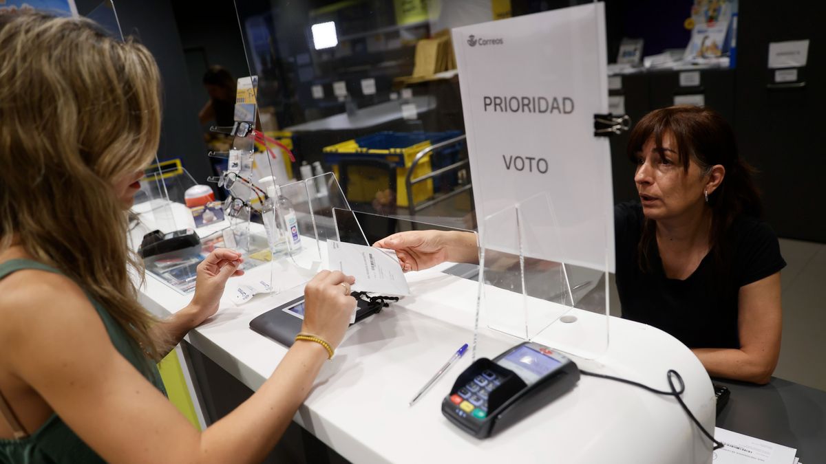 El 94,2% de los que solicitaron el voto por correo lo ha emitido, la cifra más alta de la democracia