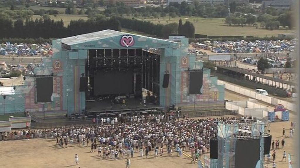 Llanera celebra a lo grande el festival 'Boombastic' a ritmo de reggaeton y música urbana