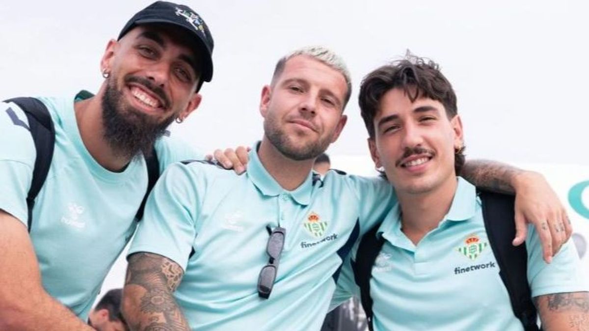 Borja Iglesias, Aitor Ruibal y Héctor Bellerín